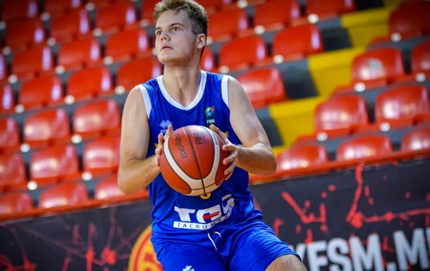 Арсеній Колобов переходить до США