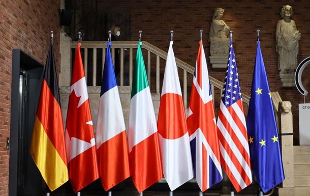 Війна в Україні: дипломатія та конфіскації