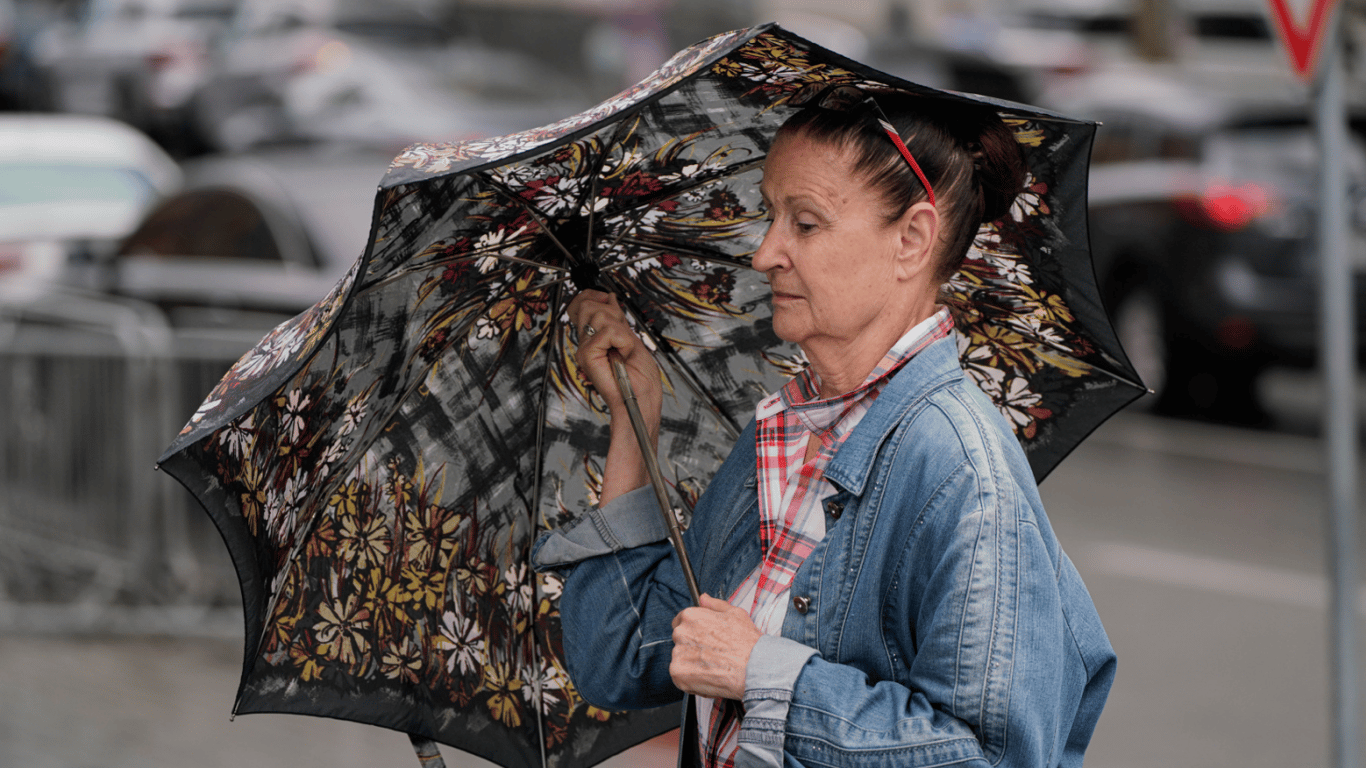 Хмарно та тепло у Львові