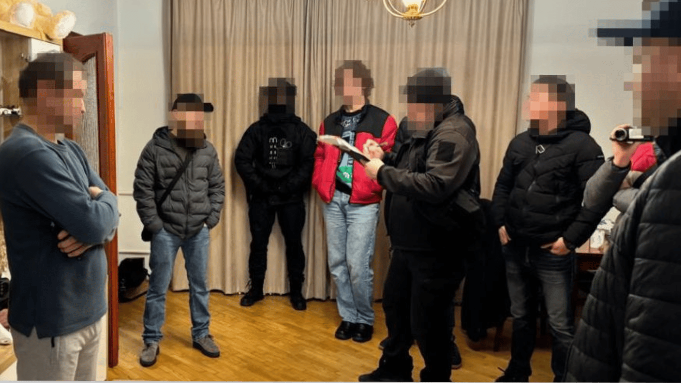 Викриття масштабної фішингової афери