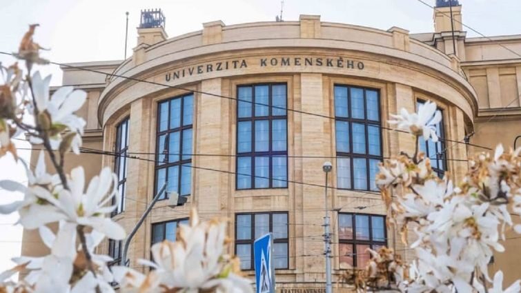 Словаччина пропонує стипендії для студентів