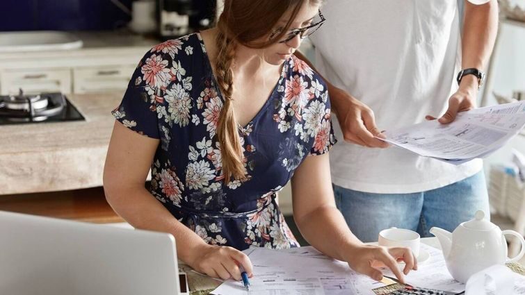 Хто подає декларацію в Україні?