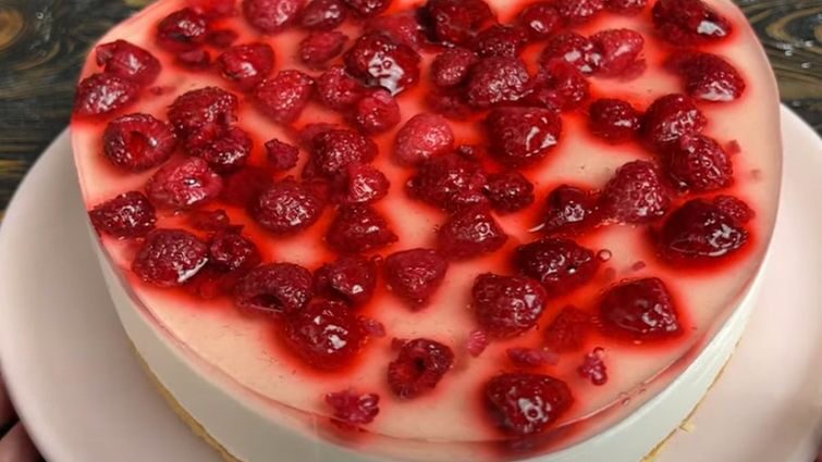 Шедевр кулінарного мистецтва: “Малинове серце”