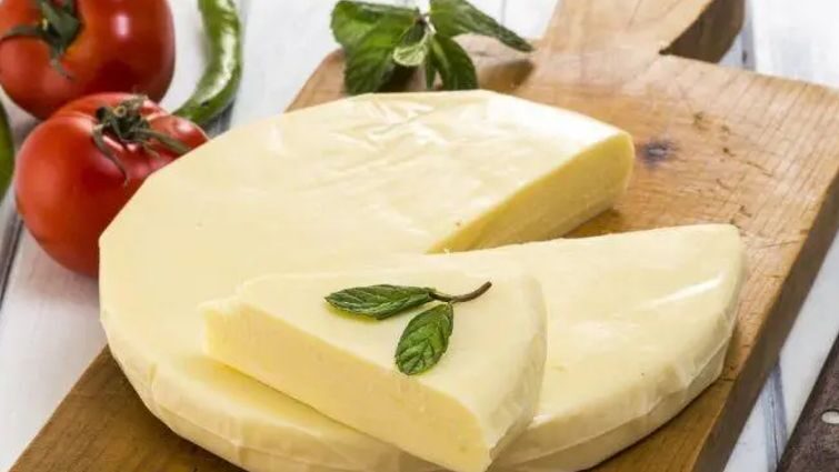 Грузинський сир сулугуні: смак культури