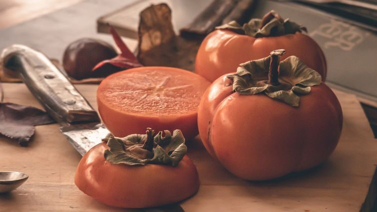 Як вживати хурму правильно