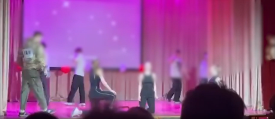 Скандал навколо сценки у школі