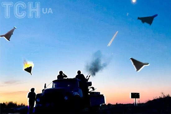 Атаки дронів на Київ тривають