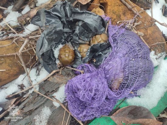 Знайдено пакет із підозрілим вмістом