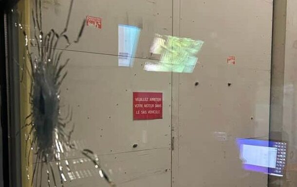 Ніч хаосу у в’язницях Франції