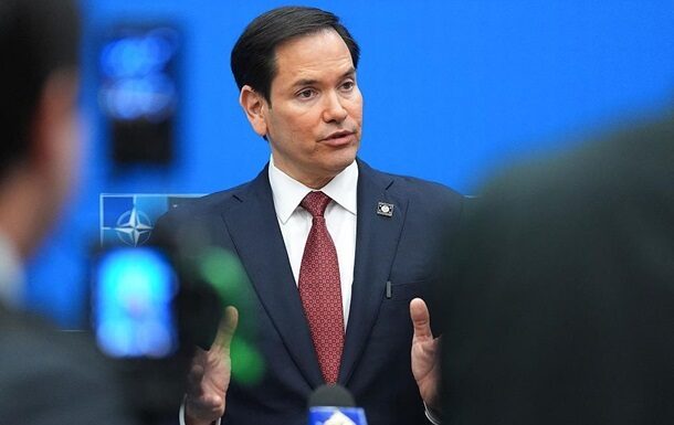 Париж стає центром світової дипломатії