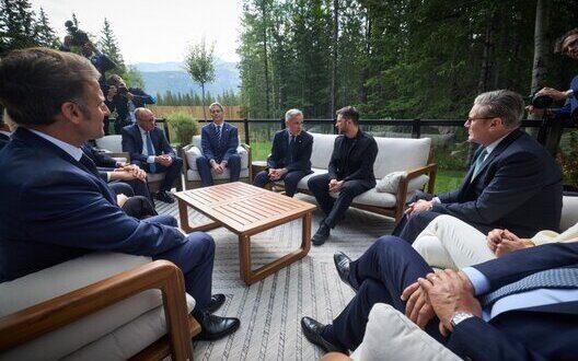 Zelensky G Trump Key Pressure Kremlin Protect Ukraine