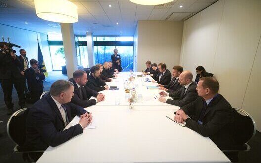 Zelensky Macron Strengthen Military Aid Ukraine