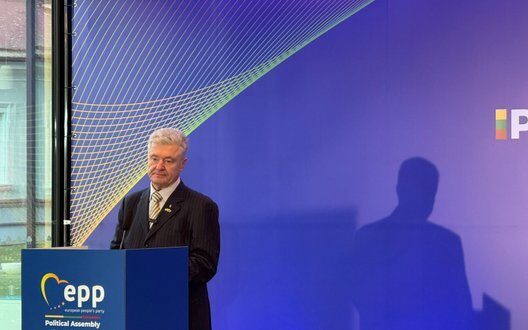 Poroshenko Vilnius Ukraine Energy Independence Military Mobilization