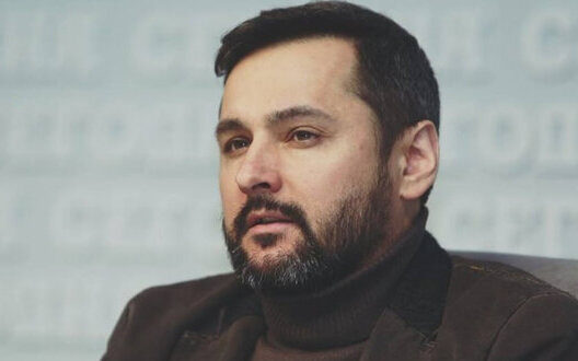 Scandal In Kyiv Former Young Theater Director Accused Of Harassment