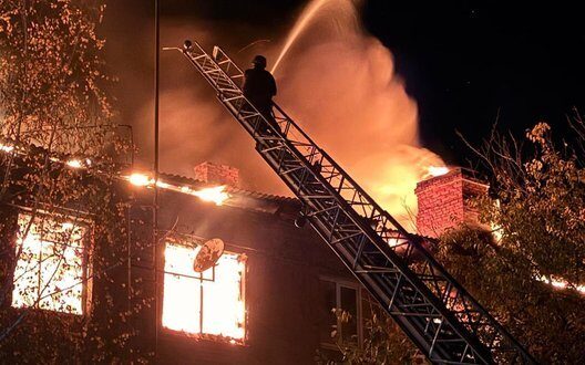 Drone And Grad Attacks On Dnipropetrovsk Cause Fires And Destruction