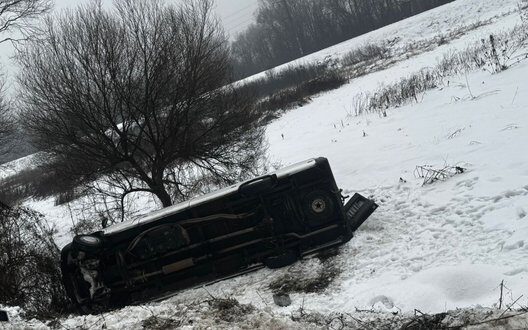 Аварія з дітьми на слизькій дорозі Закарпаття: важливі поради безпеки