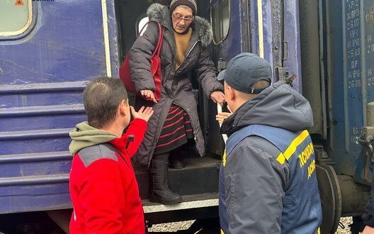 Евакуація з Донеччини: понад 7 тис. людей врятовано за місяць
